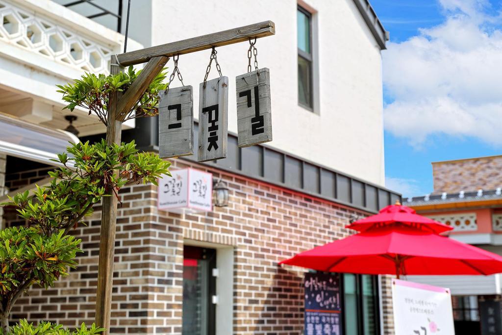 The Flower Road Guesthouse Suncheon Ngoại thất bức ảnh